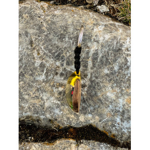 Prívesok na kľúče - Horolezec v žltej bunde