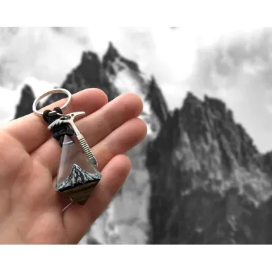 Prívesok na kľúče - Hora v zime